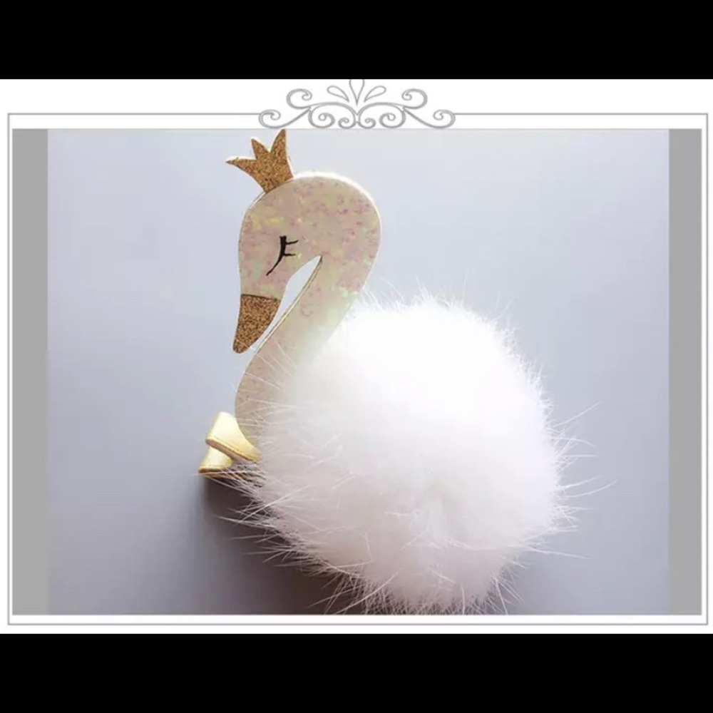 Gorgeous swan hair clip